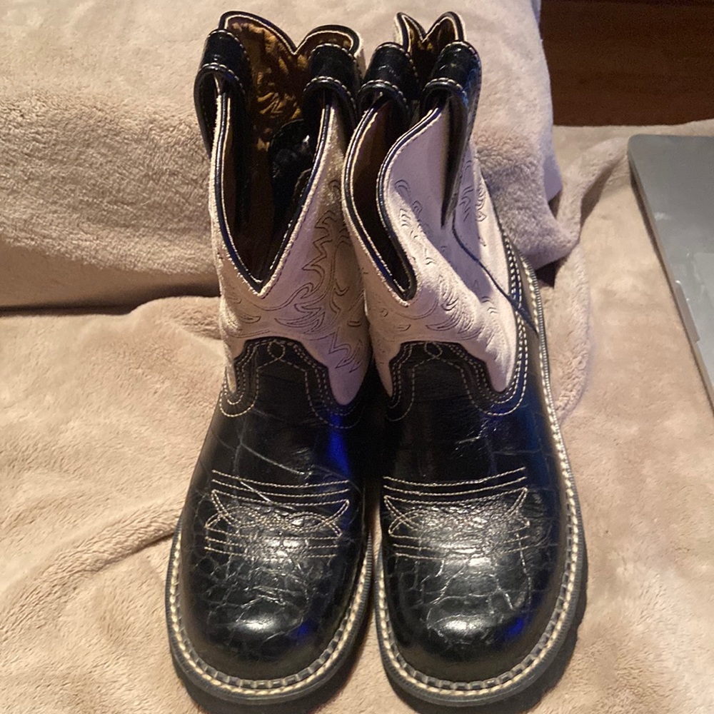 Unisex cowboy boots size 6 womens 7